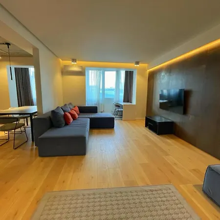 2 Mins From Center - Luxury In Daire Kişinev