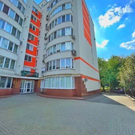 2 Mins From Center - Luxury In * Kişinev
